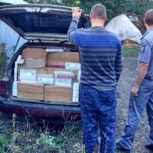 Aproximativ 13.400 pachete cu țigări confiscate la frontiera de est