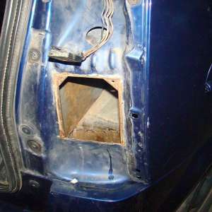 Peste 16.000 pachete cu țigări confiscate la frontiera de nord