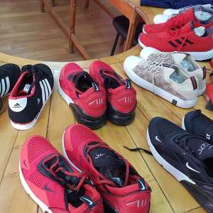 Produse contrafăcute confiscate de polițiștii de frontieră mehedințeni