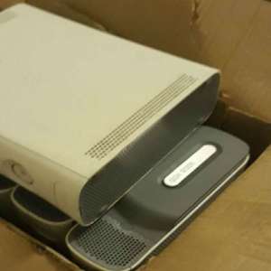 Accesorii electronice ascunse și nedeclarate, în valoare de peste 30.000 lei, confiscate la Albiţa