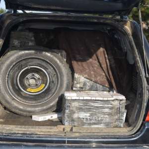 13.000 pachete cu ţigări, confiscate în urma unei acţiuni la frontiera cu R. Moldova