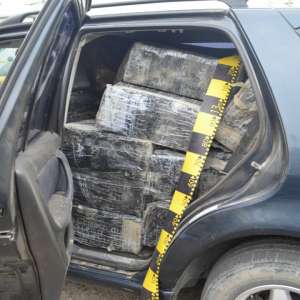 13.000 pachete cu ţigări, confiscate în urma unei acţiuni la frontiera cu R. Moldova