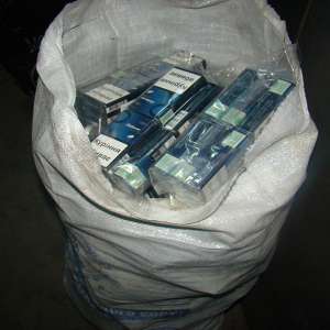 Țigări ascunse în rezervorul unui autoturism, depistate la frontieră