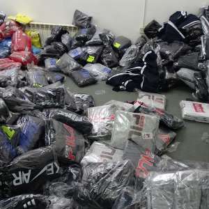 Peste 1.800 de bunuri susceptibile a fi contrafăcute, confiscate de polițiștii de frontieră din cadrul P.T.F. Giurgiu