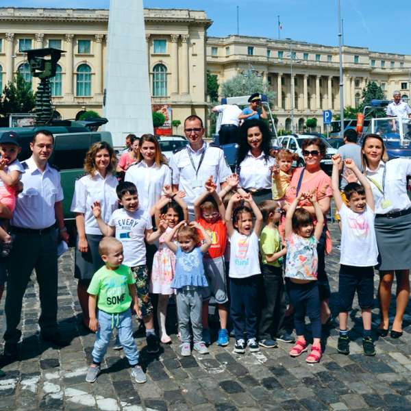 Bine ați venit în țara copilăriei!