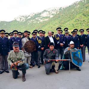 Parteneriate în folosul comunității