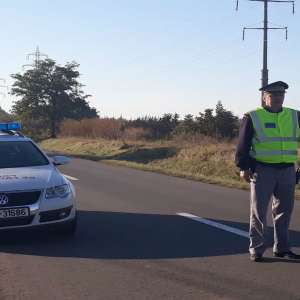 Depistat conducând un autoturism, deși nu avea acest drept