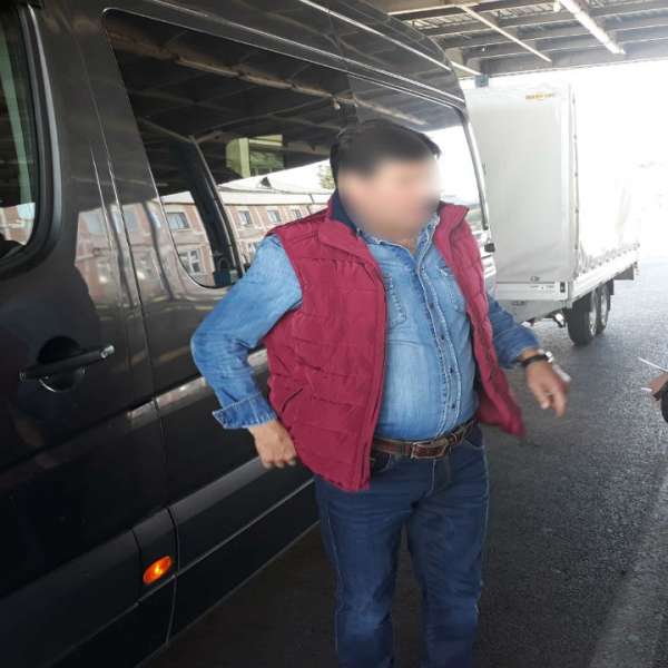 Șofer necorespunzător depistat la controlul de frontieră   