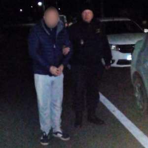 Urmărit internațional pentru fraudă economică și financiară, depistat la controlul de frontieră