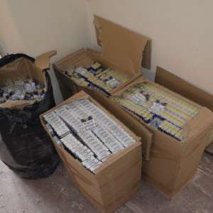 Peste 10.000 de pachete cu țigări de contrabandă, descoperite de polițiștii de frontieră