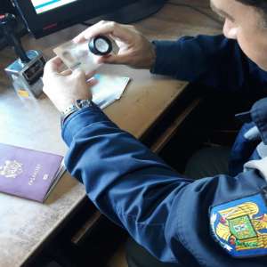 Permis de conducere fals depistat la controlul de frontieră