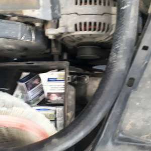 Aproximativ 10.000 de ţigarete de contrabandă descoperite la frontiera de est