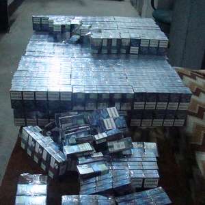 Peste 13.800 pachete cu țigări confiscate atât în Punctul de Trecere a Frontierei Siret, cât și la frontiera „verde”