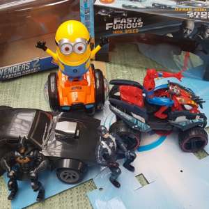 Bunuri contrafăcute, în valoare de peste 2.870.000 lei, confiscate în Portul Constanţa Sud Agigea