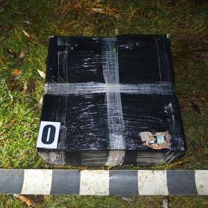 Aproximativ 8.000 de pachete cu țigări, confiscate la frontiera de nord