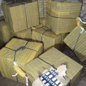 Aproximativ 8.300 de pachete de țigări, descoperite de poliţiştii de frontieră