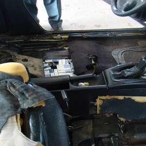 Peste 4.900 pachete cu țigări confiscate atât în Punctul de Trecere a Frontierei Siret, cât și la frontiera „verde”