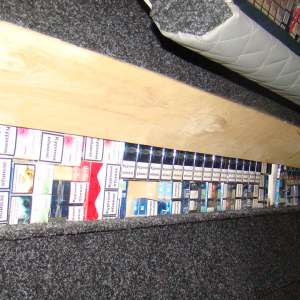 Peste 4.900 pachete cu țigări confiscate atât în Punctul de Trecere a Frontierei Siret, cât și la frontiera „verde”