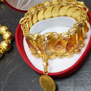 Aproximativ 3 kilograme de bijuterii, descoperite la control pe Aeroportul Cluj-Napoca