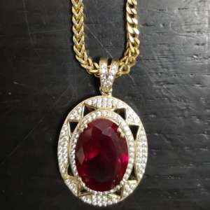 Aproximativ 3 kilograme de bijuterii, descoperite la control pe Aeroportul Cluj-Napoca