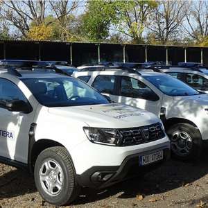 Zece autospeciale Dacia Duster au intrat în dotarea Inspectoratului Teritorial al Poliției de Frontieră Giurgiu