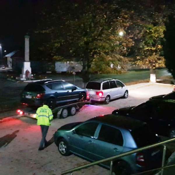S-a urcat la volan cu permis necorespunzător   