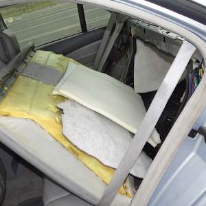 Migrant sirian ascuns în portbagajul unui autoturism, depistat la P.T.F. Giurgiu