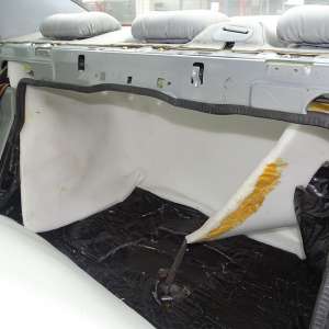 Migrant sirian ascuns în portbagajul unui autoturism, depistat la P.T.F. Giurgiu