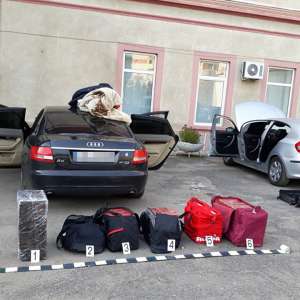 Peste 20.000 de pachete cu țigări, descoperite  de poliţiştii de frontieră la frontiera de nord