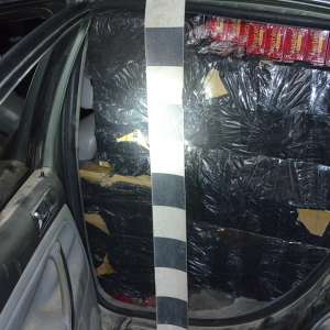 Peste 20.000 de pachete cu țigări, descoperite  de poliţiştii de frontieră la frontiera de nord