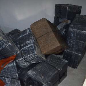 Peste 16.800 pachete ţigări confiscate în urma unei percheziții și a unor acțiuni la frontiera de nord