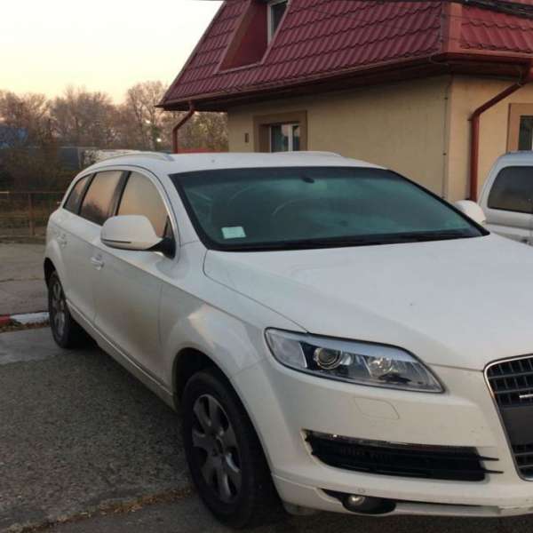 Autoturism căutat de autorităţi, descoperit în P.T.F. Sculeni