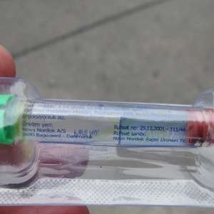 Fiole ce conţineau o substanță anabolizantă, descoperite de poliţiştii de frontieră