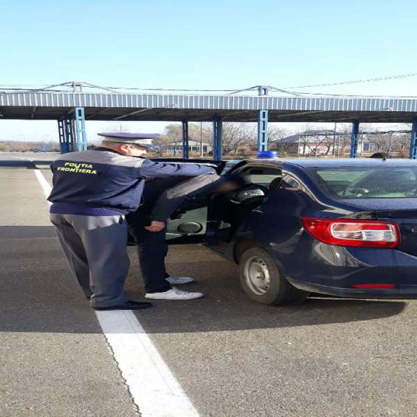 Urmărit internațional, condamnat la 20 de ani de închisoare, depistat la controlul de frontieră