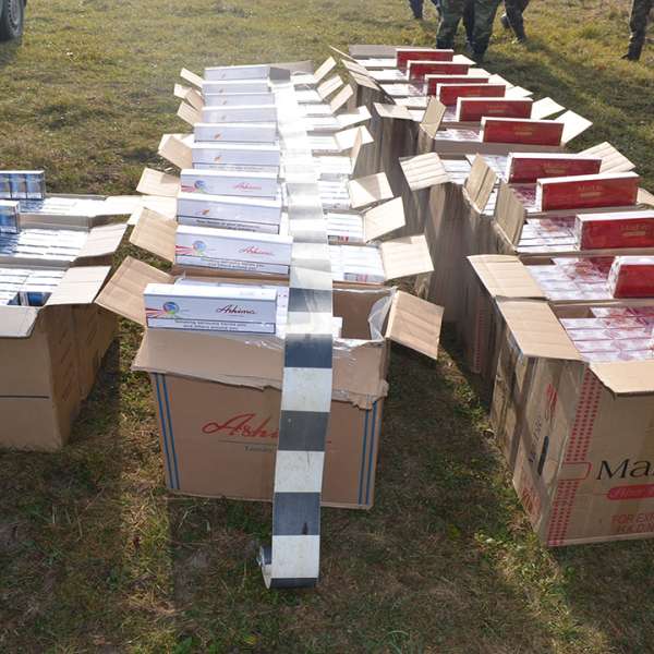 16.400 pachete cu țigări, confiscate la frontiera de nord