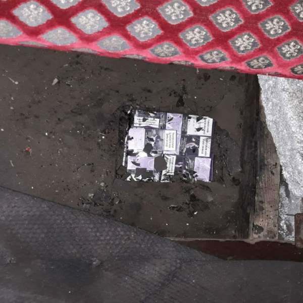 Ţigarete de contrabandă în valoare de aproximativ 19.000 de lei,descoperite la frontiera de est