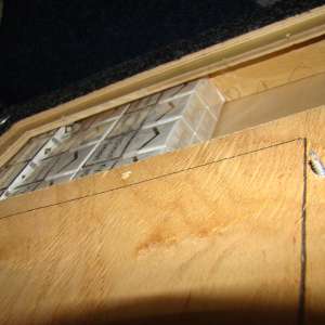 Ţigări ascunse în autoturisme depistate în P.T.F. Siret și la frontiera verde