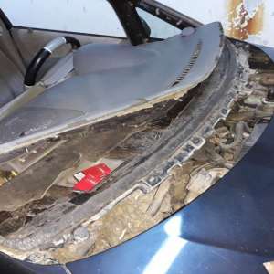 Peste 11.000 de ţigarete de contrabandă descoperite la frontiera de est