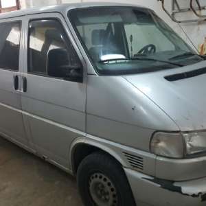 Peste 11.000 de ţigarete de contrabandă descoperite la frontiera de est