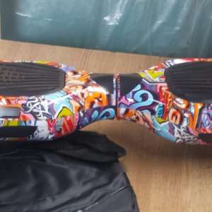 Bunuri contrafăcute şi nedeclarate la intrarea în ţară, confiscate în Portul Constanţa Sud Agigea