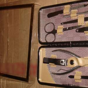 Bunuri contrafăcute şi nedeclarate la intrarea în ţară, confiscate în Portul Constanţa Sud Agigea