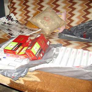 Doi contrabandişti ucraineni reţinuţi şi peste 18.000 de pachete cu țigări de contrabandă descoperite la frontieră