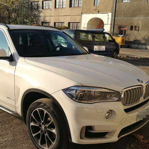 Autoturism căutat de autorităţile din Italia, descoperit de poliţiştii de frontieră de la P.T.F Nădlac I