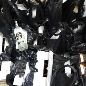 232 de sticle cu alcool descoperite în cabina unui camion, la P.T.F. Calafat