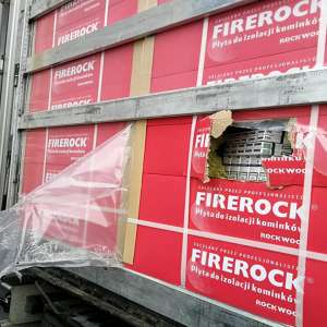 Mii de baxuri cu pachete de țigări, disimulate în colete cu rigips și vată minerală în două automarfare