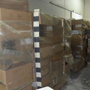UPDATE: Aproximativ 1.000.000 de pachete cu ţigări confiscate la PTF Siret, iar trei cetăţeni  polonezi au fost reţinuţi
