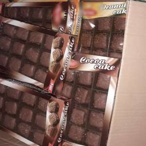 Ţigări și sticle cu alcool descoperite ascunse sub cutii cu prăjituri, la P.T.F. Calafat