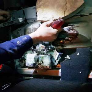 Bunuri de contrabandă, descoperite de polițiștii de frontiera de est