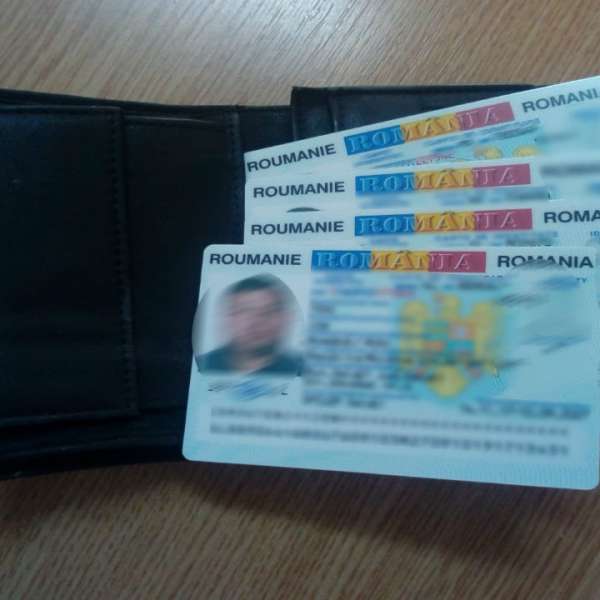 Patru cărți de identitate false, descoperite la controlul de frontieră