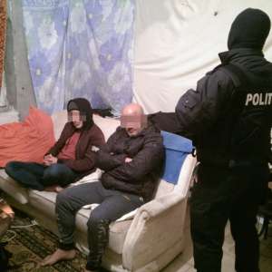 Grupare infracțională specializată în trafic de migranți, destructurată